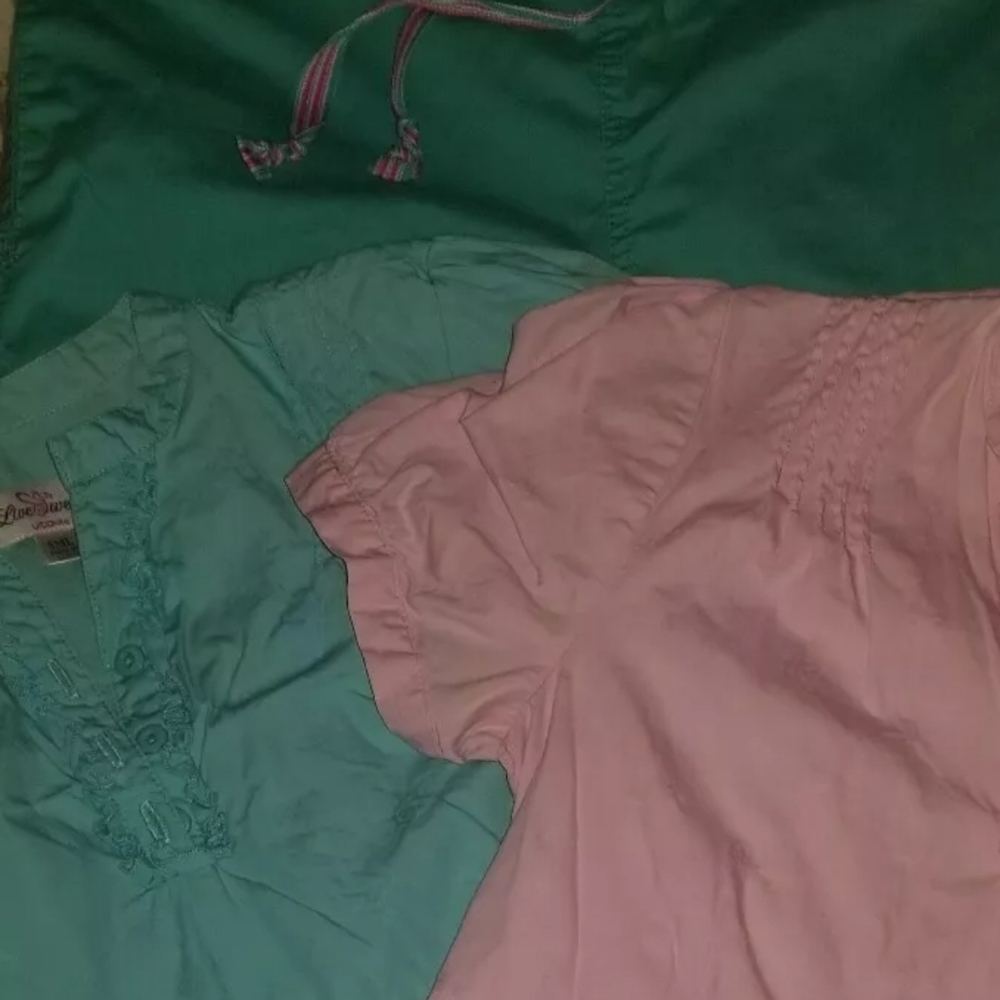 Cute Scrub Set- 2 Adorable Tops 1 Srub Bottom Size